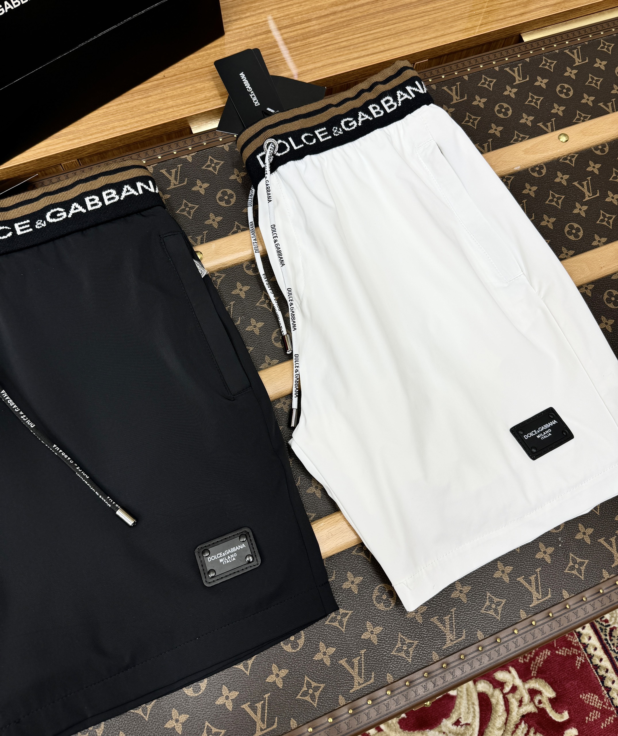 Quần short gió Dolce Gabbana DG logo tag vuông check cạp Like Auth 1-1 on web CD MK